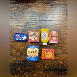 6 piece series 2 mini brand bundle 💛